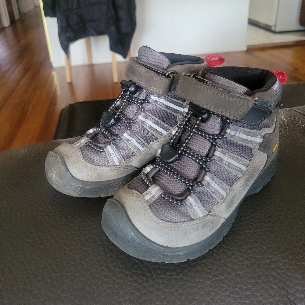 Kids Outdoor Adventure Boots - Gray
